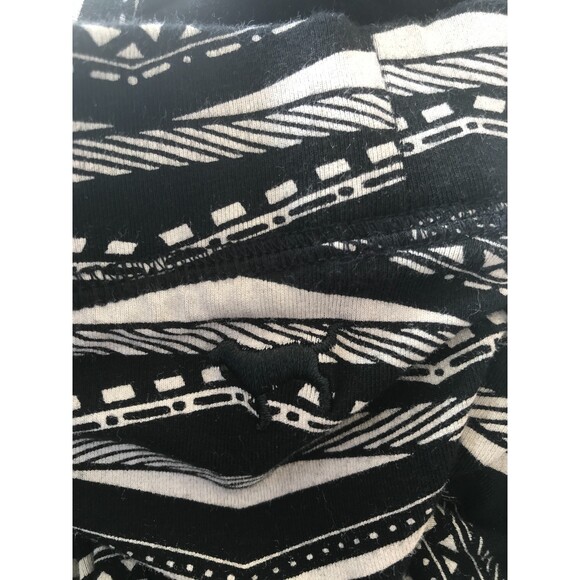 PINK Victoria's Secret VS Dog Small Black White Cotton Geometric Leggings - Picture 4 of 10